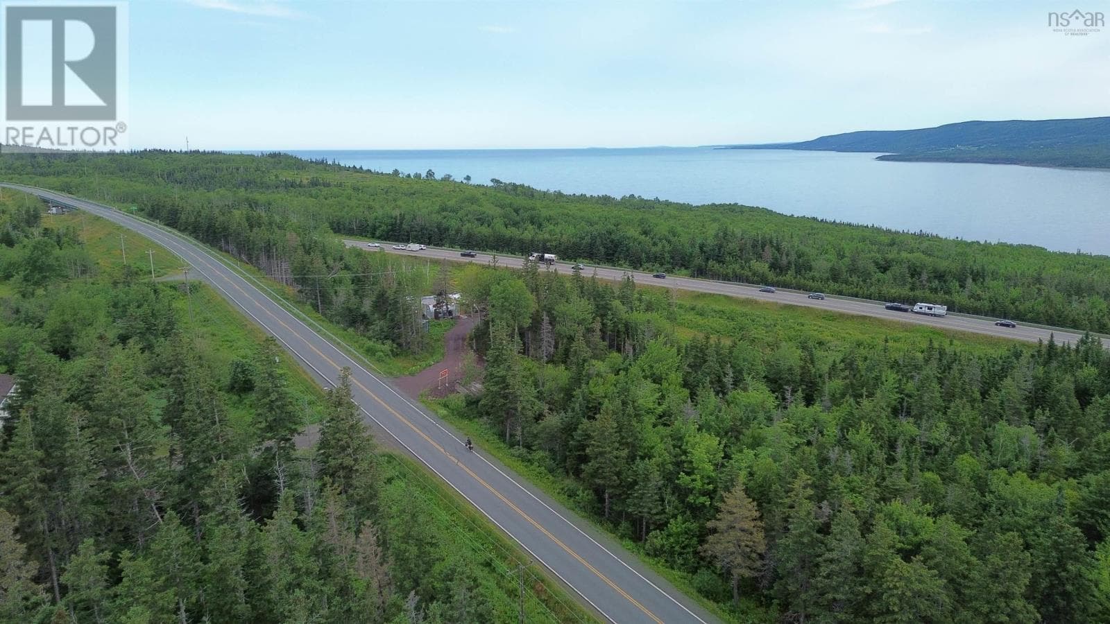 Two bedroom bungalow on 1.18 acres in Aulds Cove, photo 10