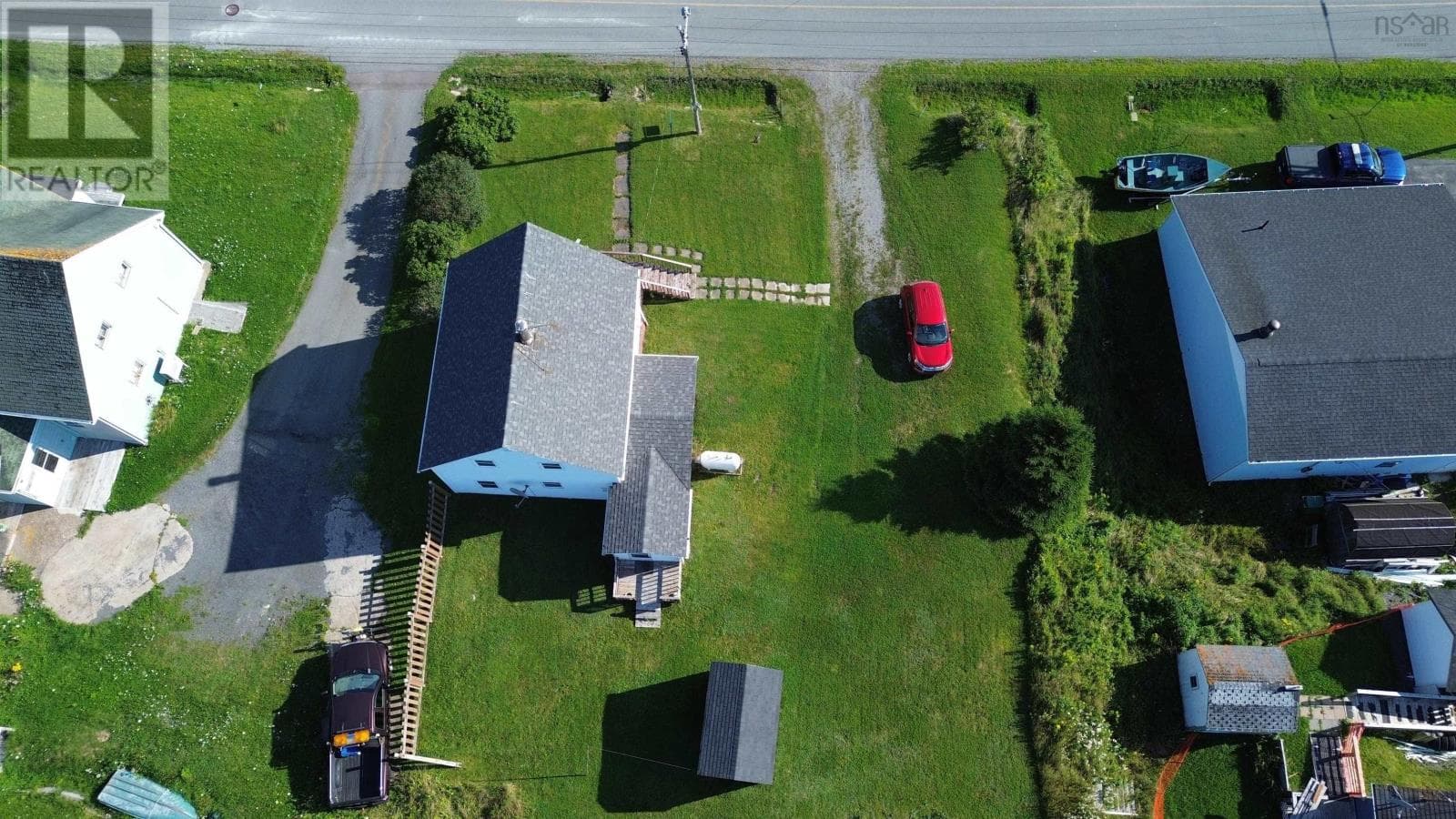 Ocean view home in the fishing village of Canso, photo 7