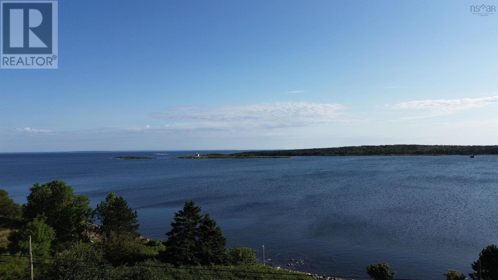Ocean view home in the fishing village of Canso, photo 9