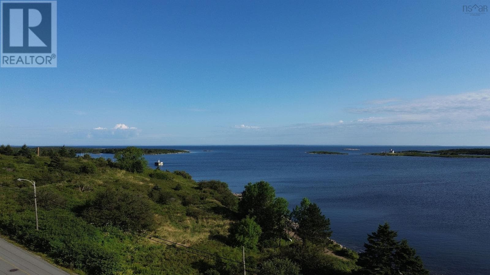 Ocean view home in the fishing village of Canso, photo 10