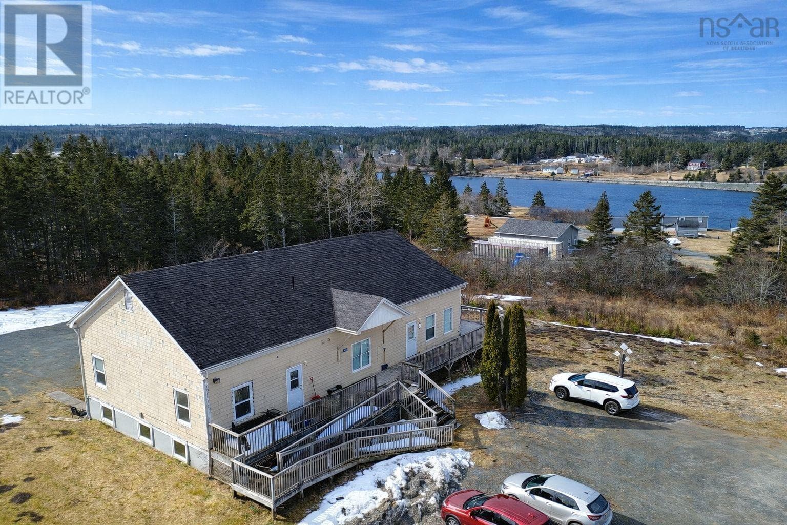 Fully tenanted five unit building in Grand River, photo 1