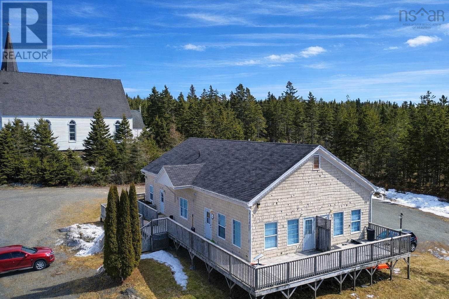 Fully tenanted five unit building in Grand River, photo 3