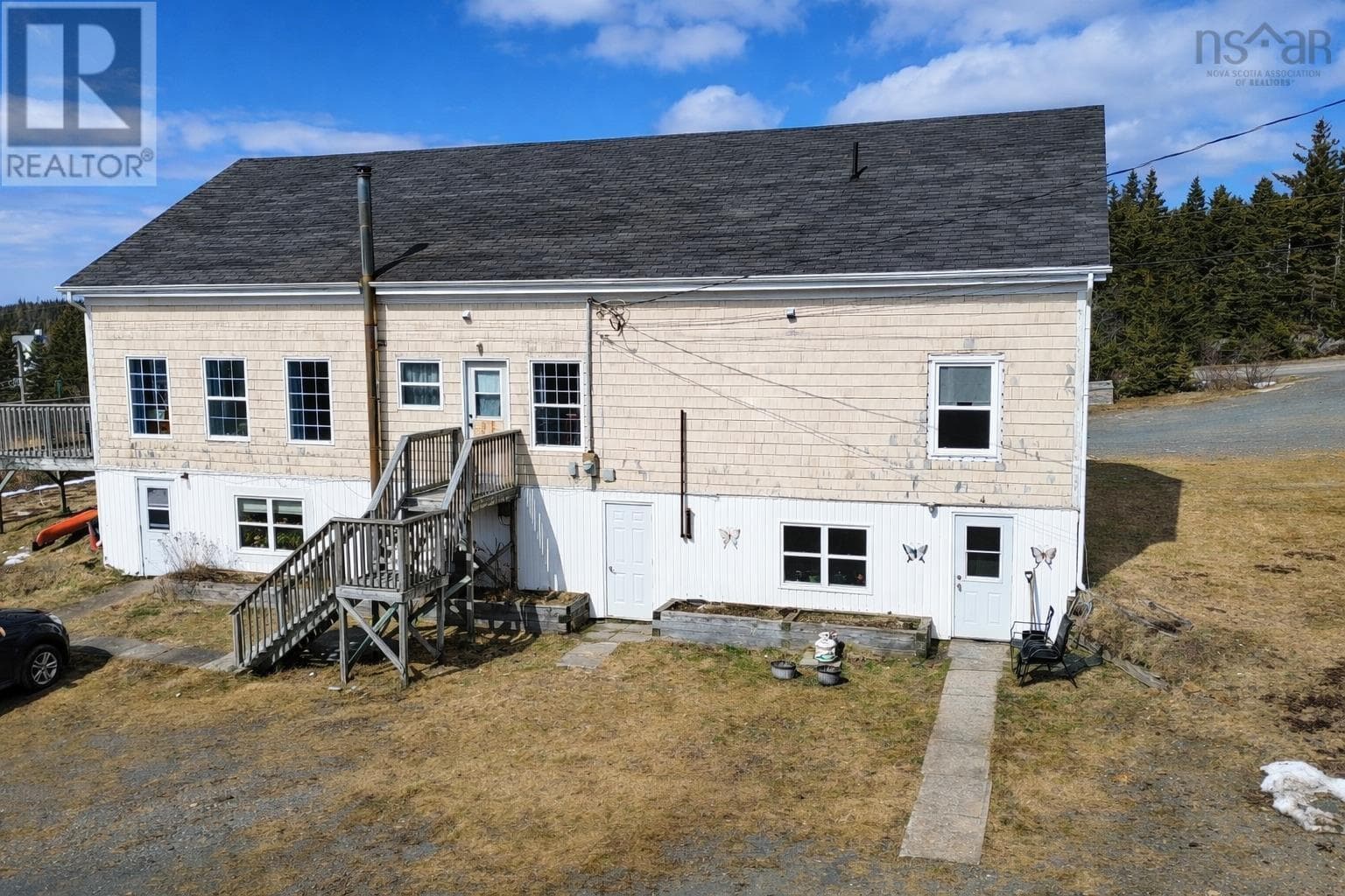 Fully tenanted five unit building in Grand River, photo 4