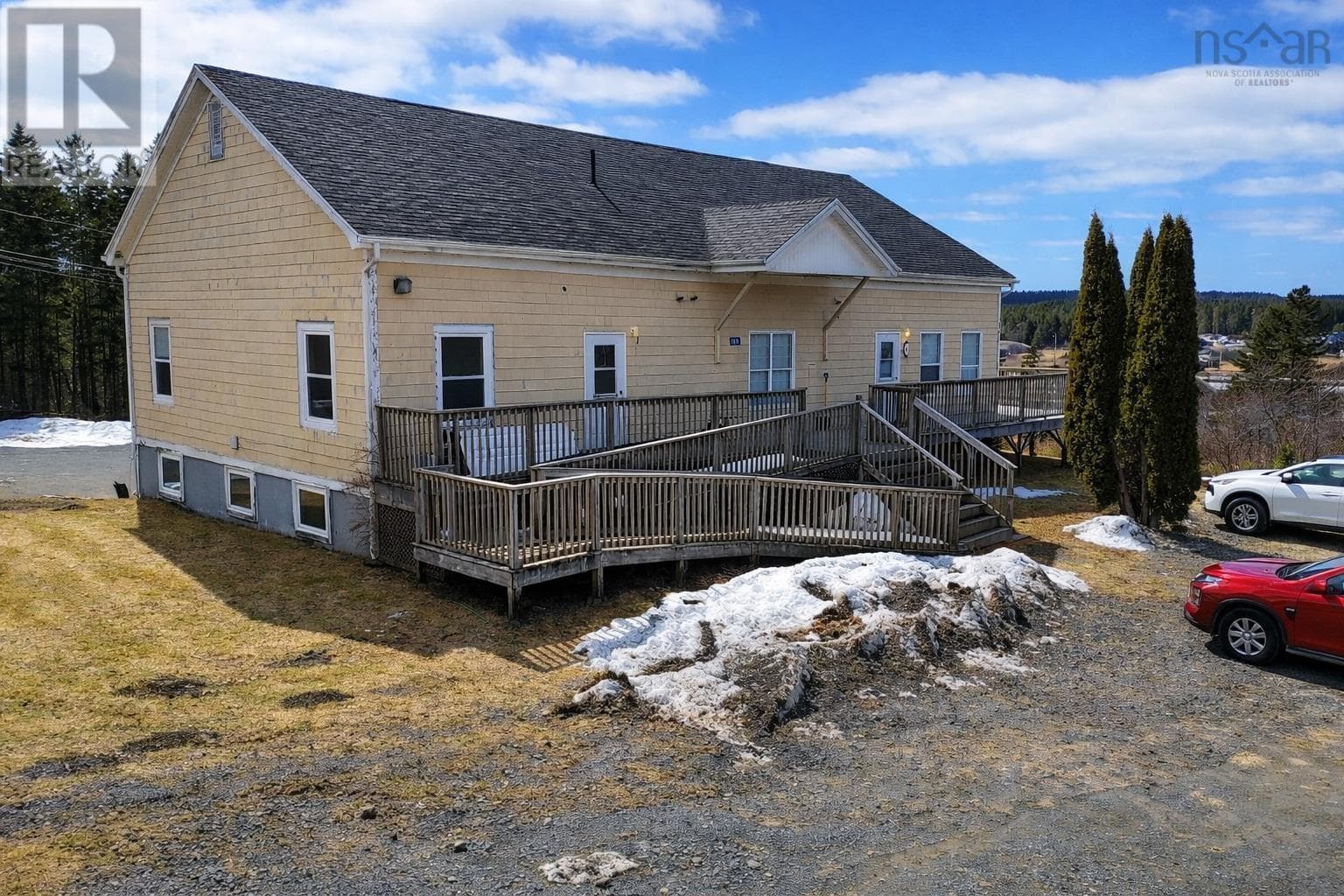 Fully tenanted five unit building in Grand River, photo 8