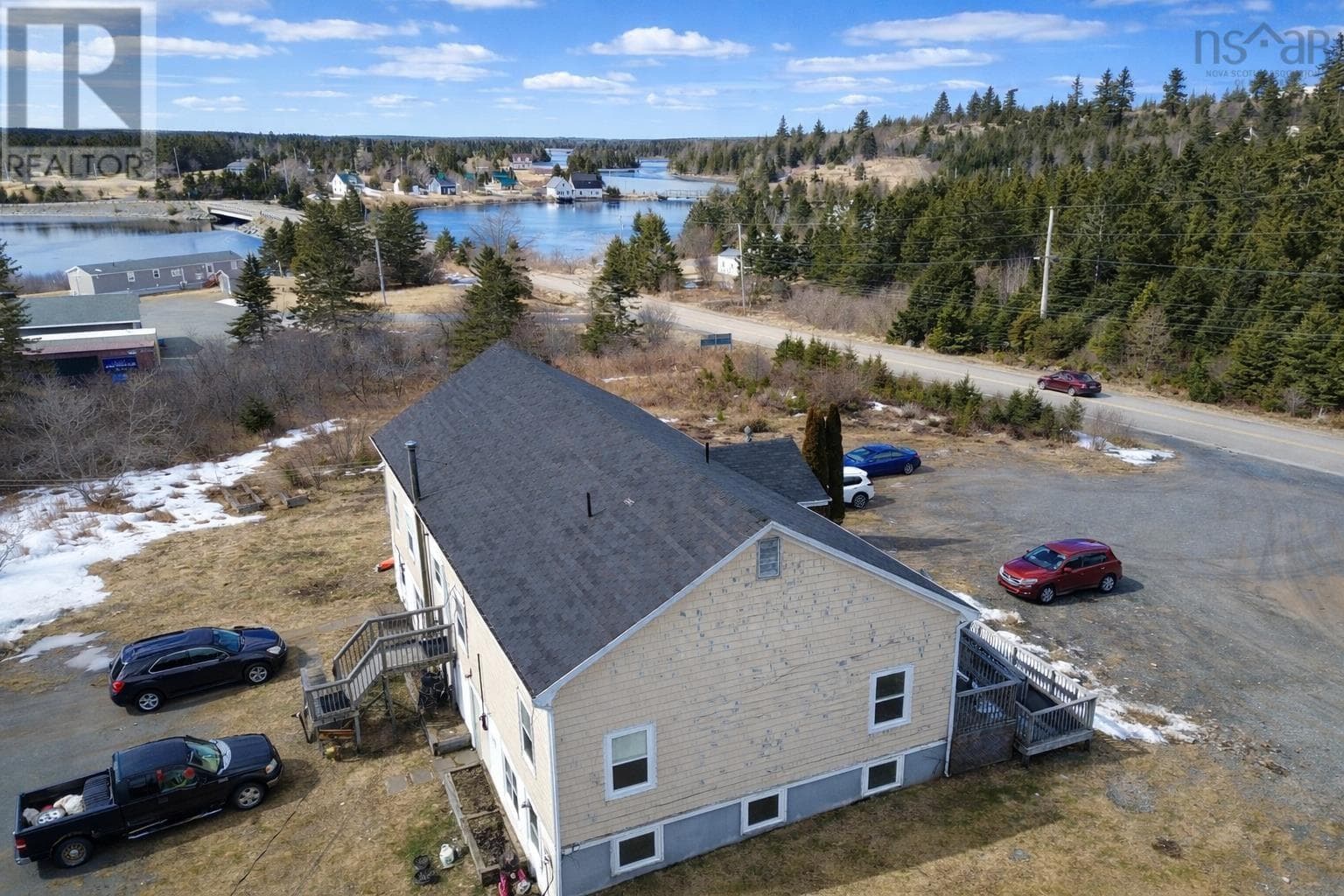 Fully tenanted five unit building in Grand River, photo 9