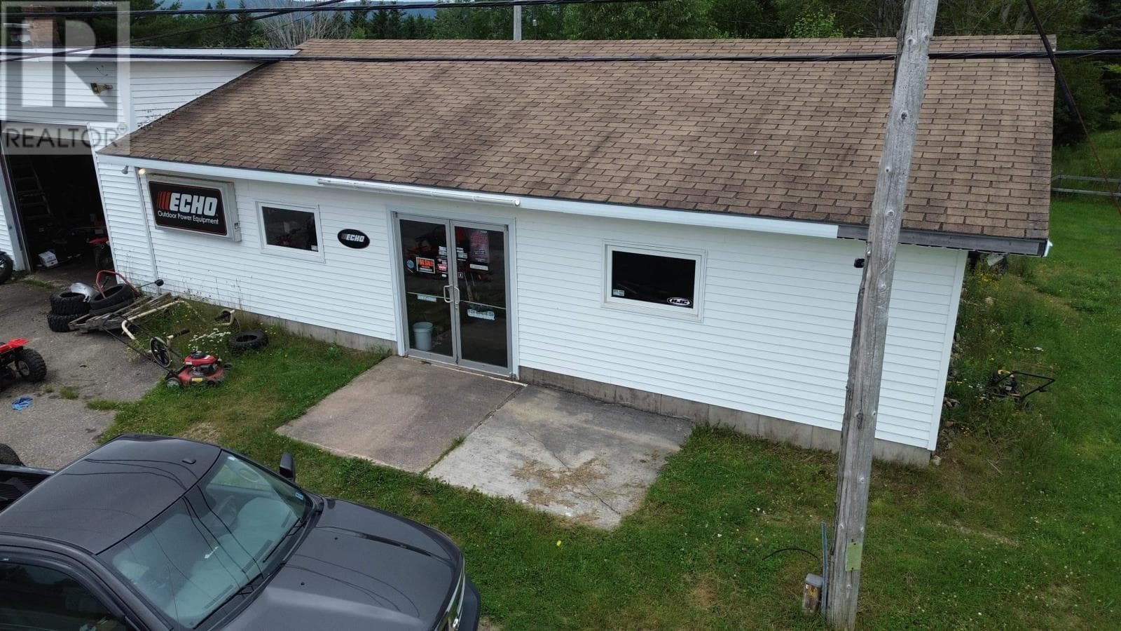 Established motorcycle business on the Cabot Trail, photo 5