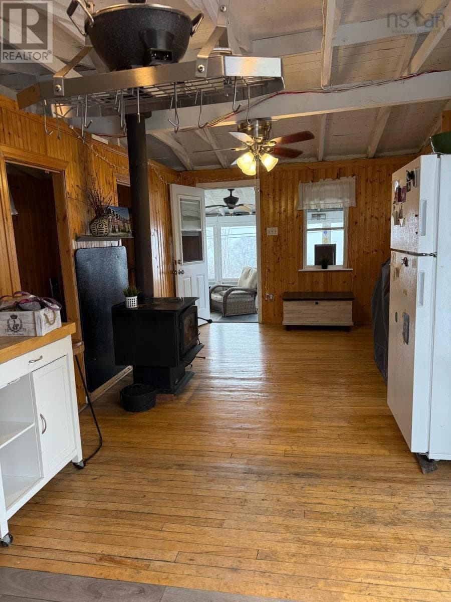 Summer cottage with lake views at Big Pond, photo 9
