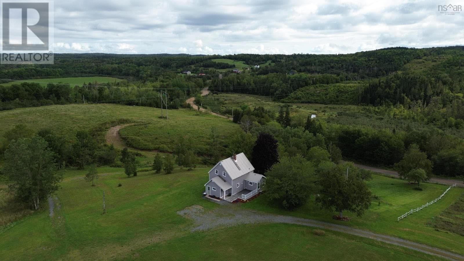 Renovated country home with barn near Antigonish, photo 1