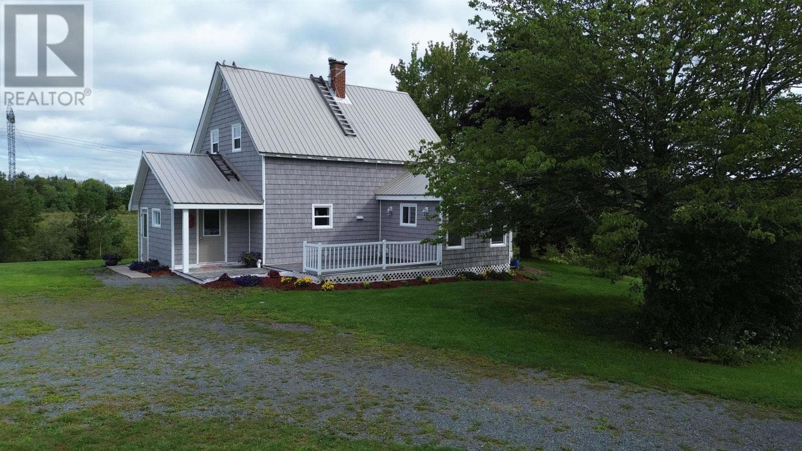 Renovated country home with barn near Antigonish, photo 4