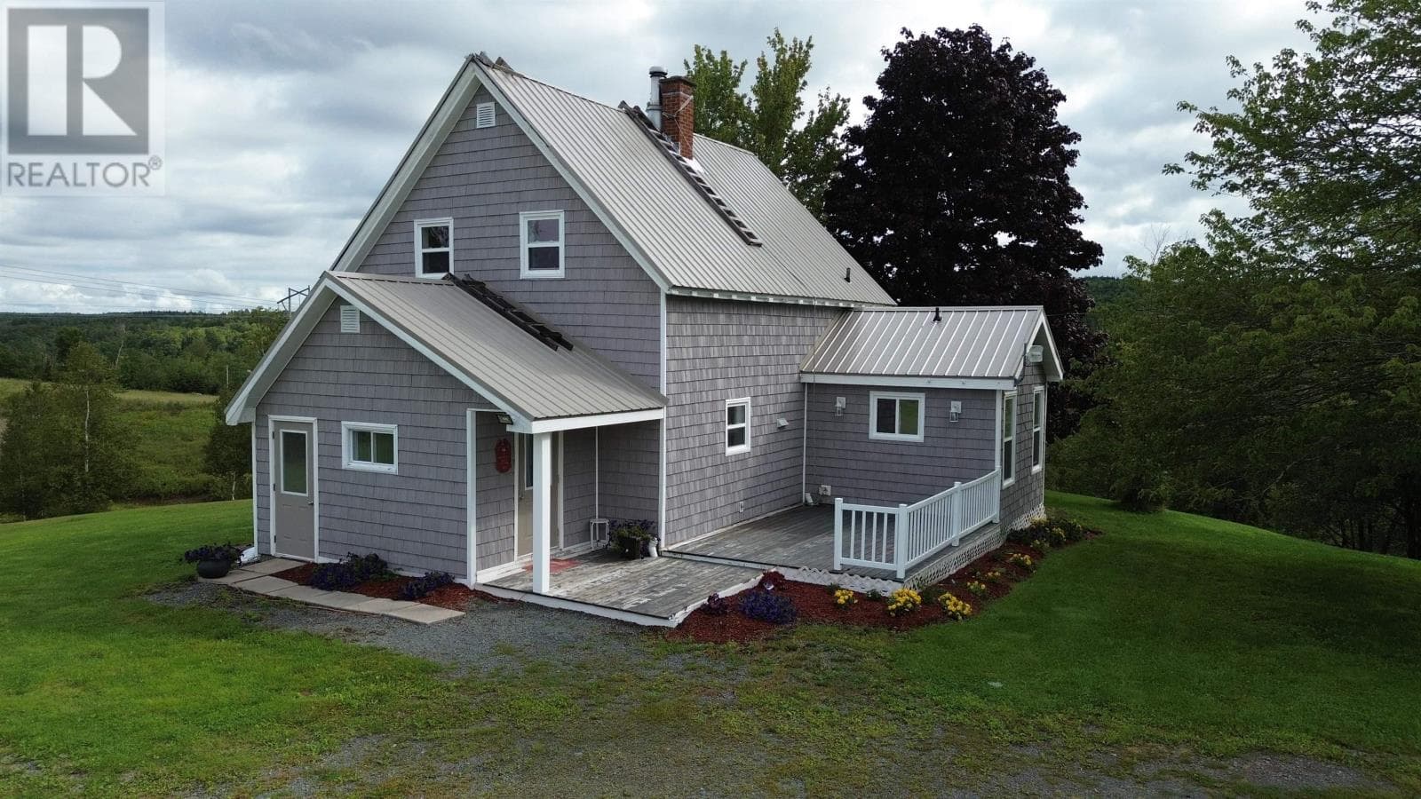 Renovated country home with barn near Antigonish, photo 8