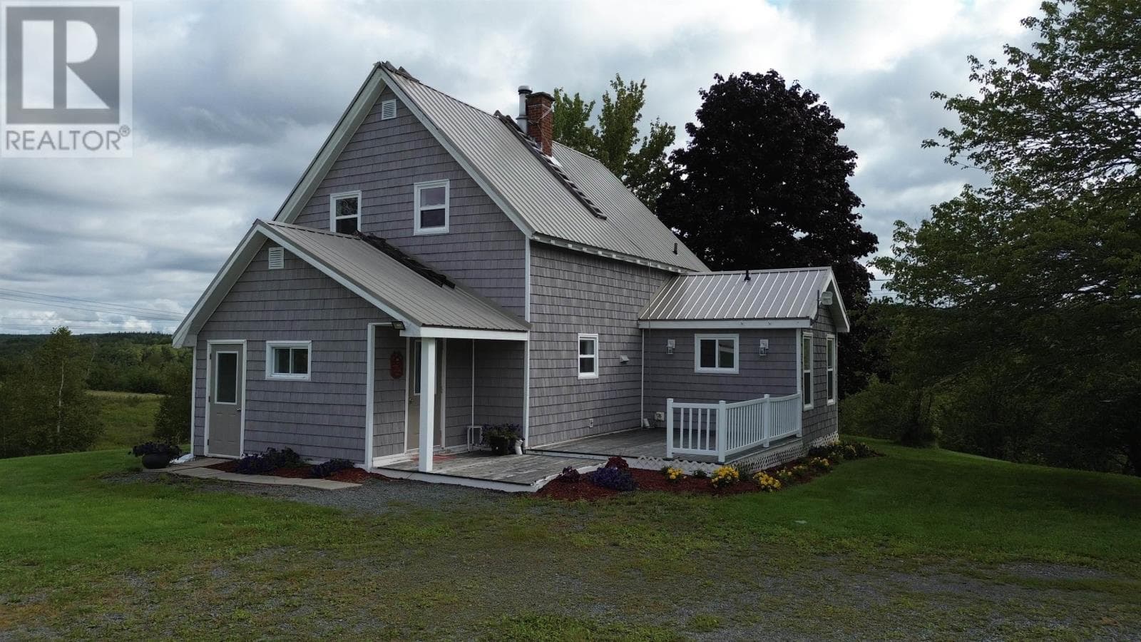 Renovated country home with barn near Antigonish, photo 9