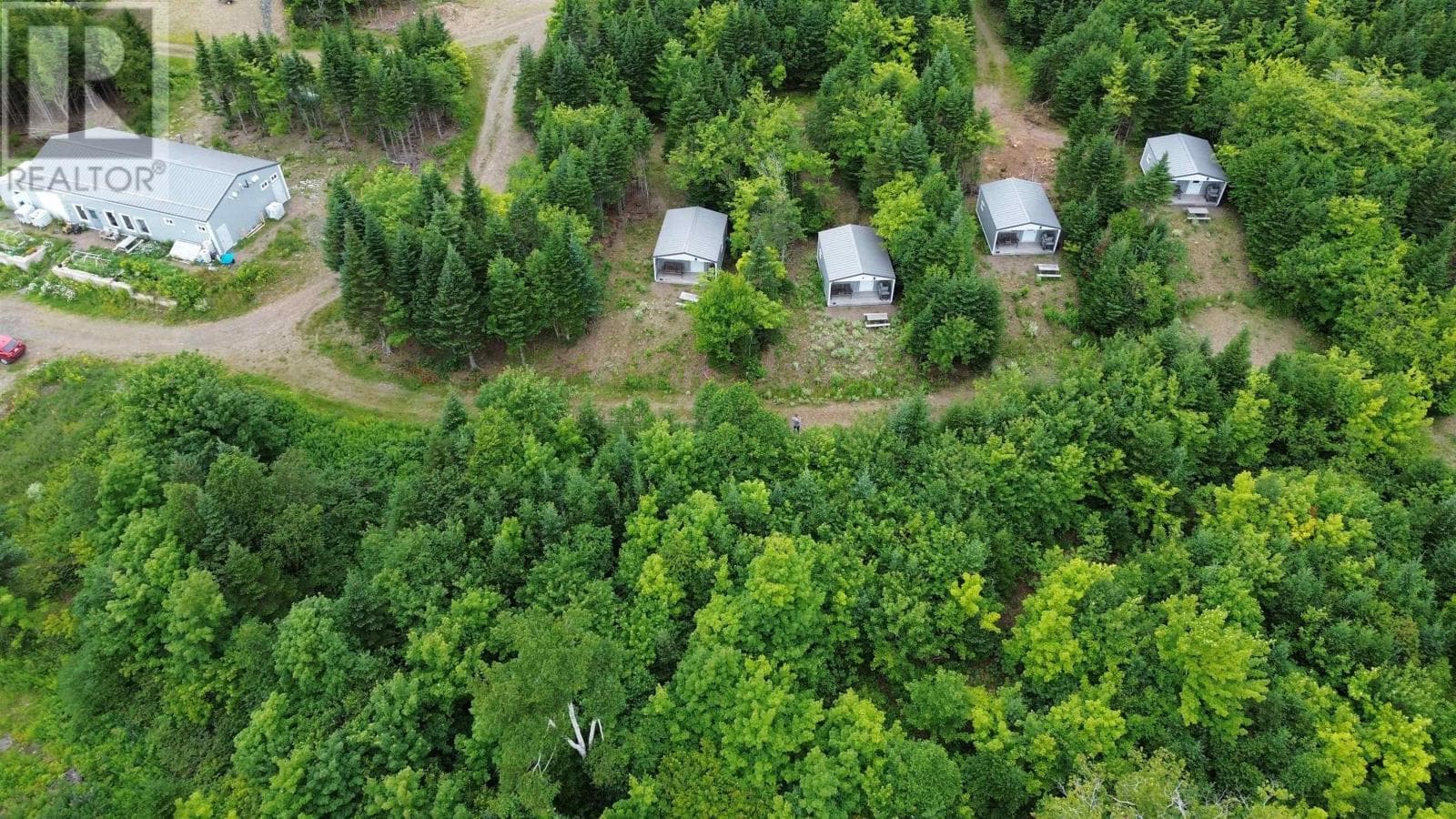 Off grid estate with five cottages near Whycocomagh, photo 2